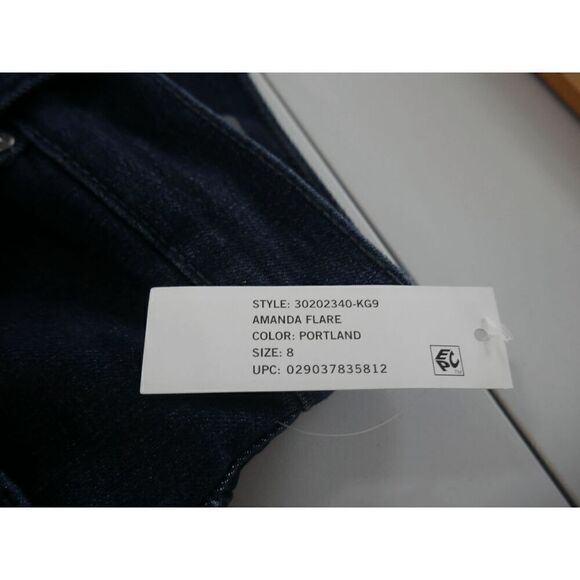 Gloria Vanderbilt Women's Amanda Flare Jeans 8 - Picture 8 of 9